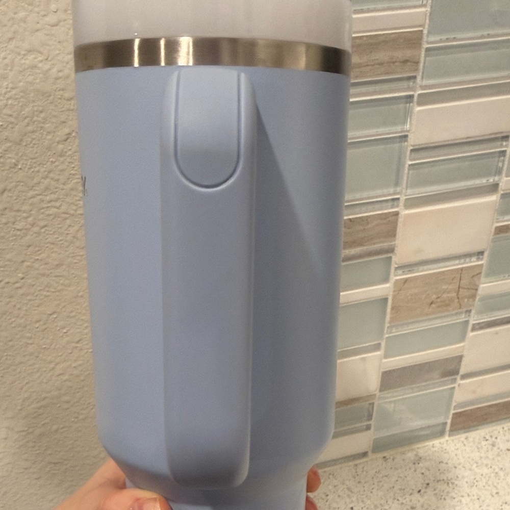 40 Oz Stanley Light Blue Tumbler - Picture 5 of 7